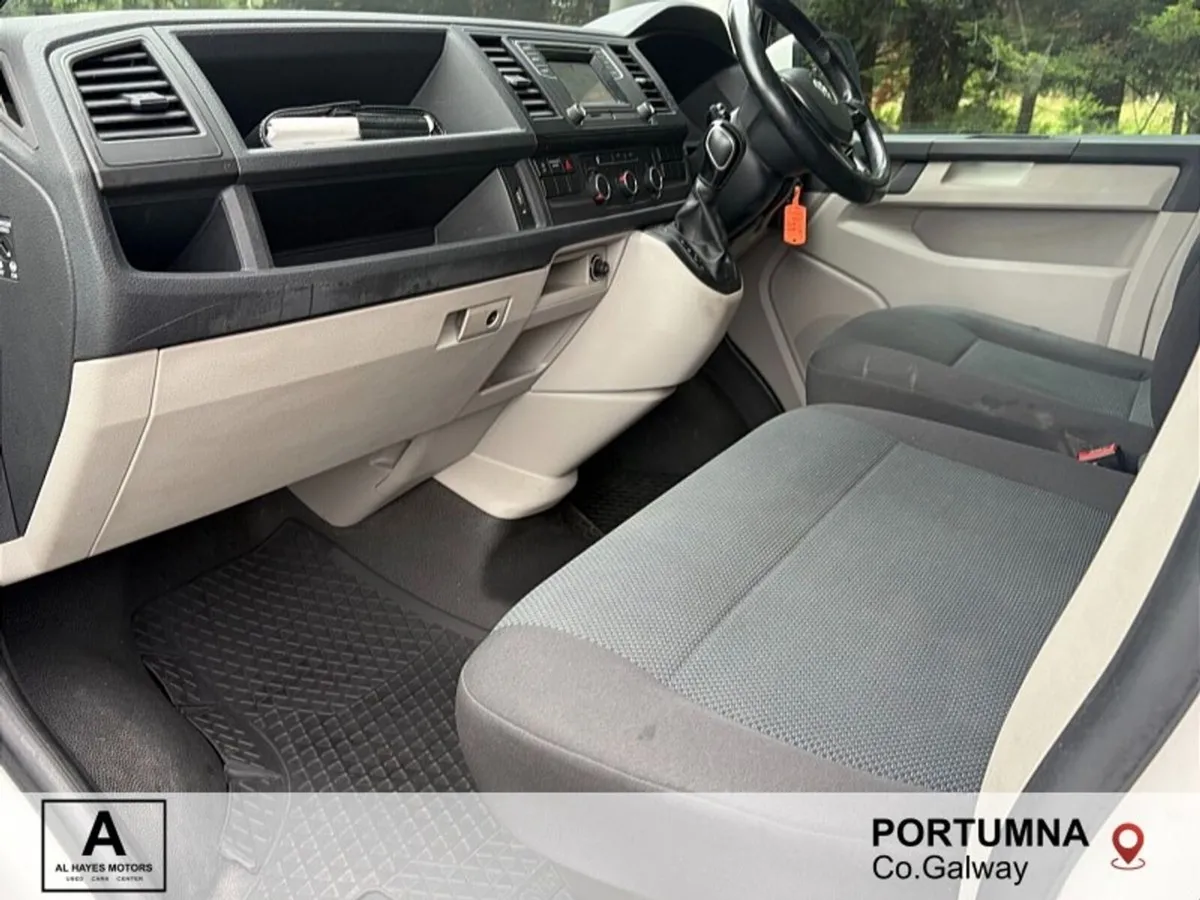 Volkswagen Transporter AUTOMATIC TRENDLINE T6 PVL - Image 4