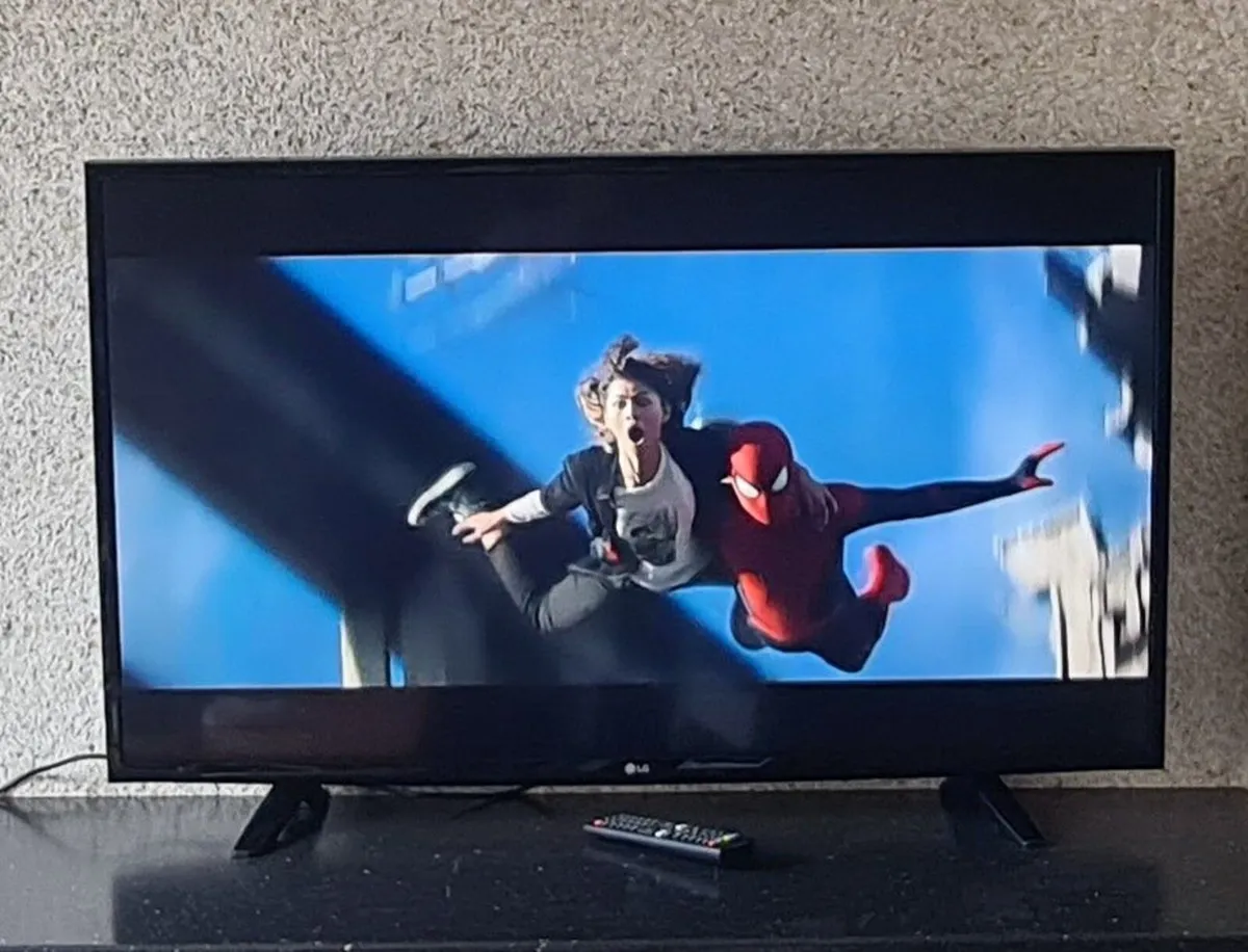 LG 43" 4K Ultra HD Smart TV  Excellent Working - Image 3