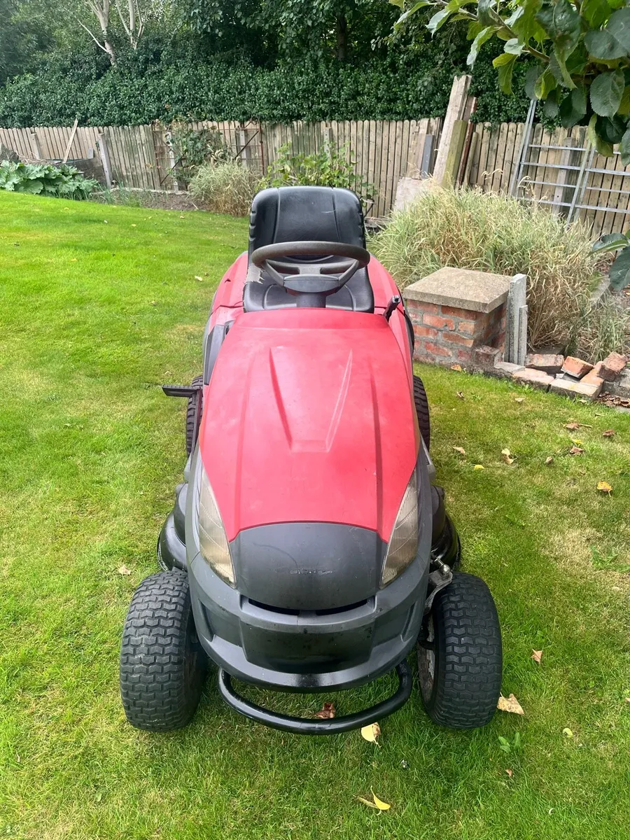 Ride on lawnmower - Image 2