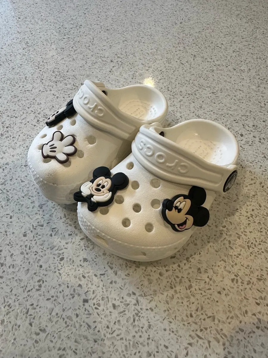 Infant crocs - Image 3