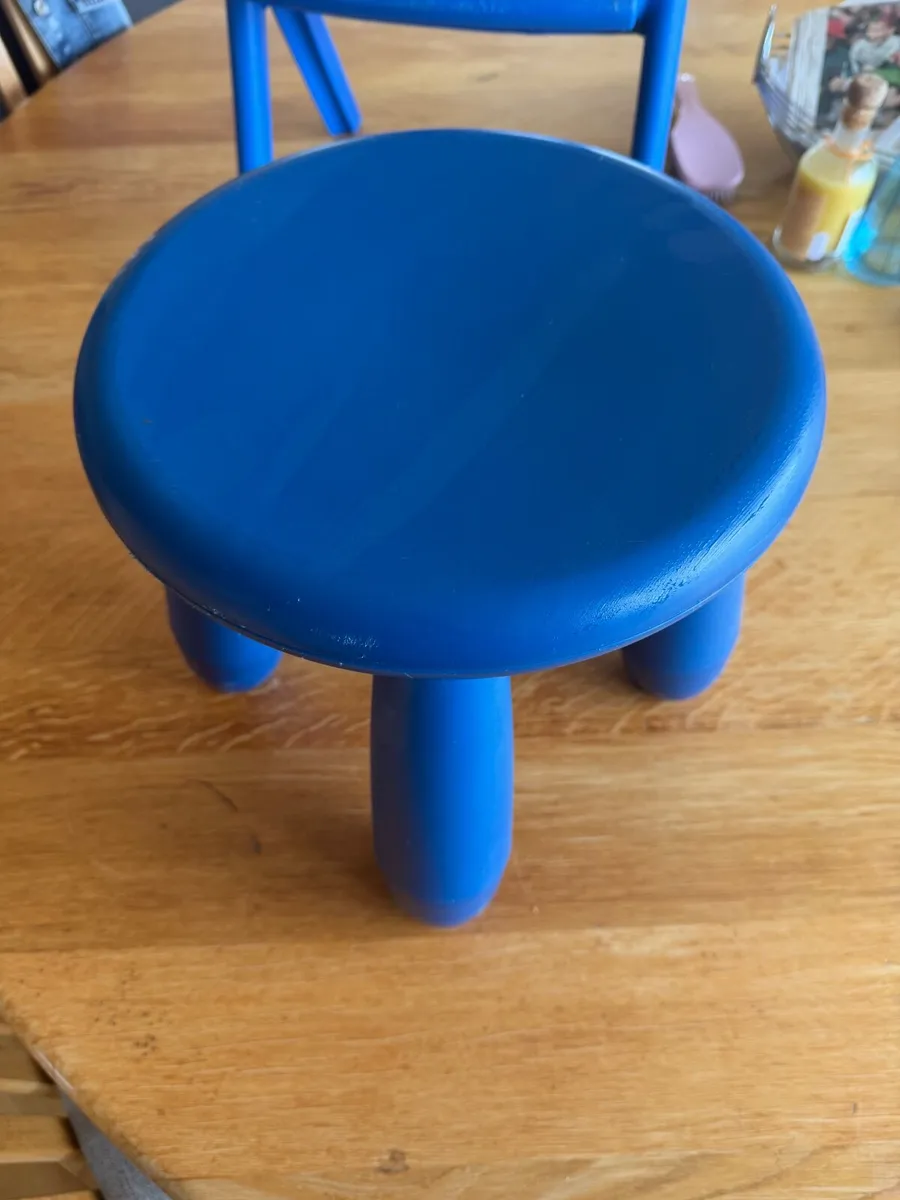 Toddler chair and stool (plastic) - Image 2