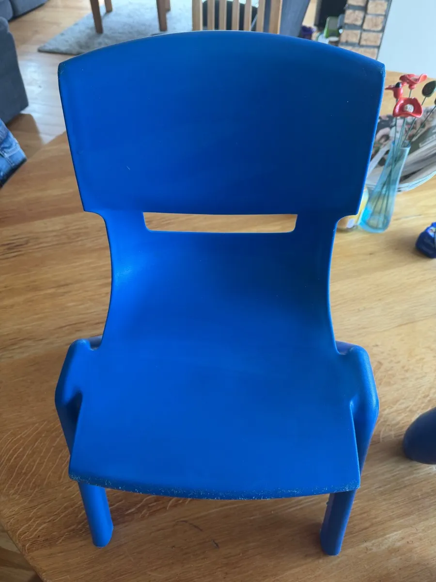 Toddler chair and stool (plastic) - Image 3