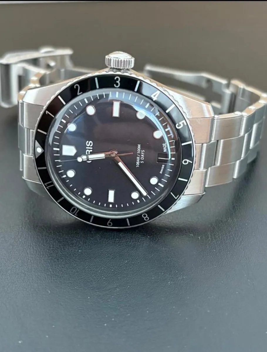 Oris Divers 65 12H Calibre 400 - Image 1