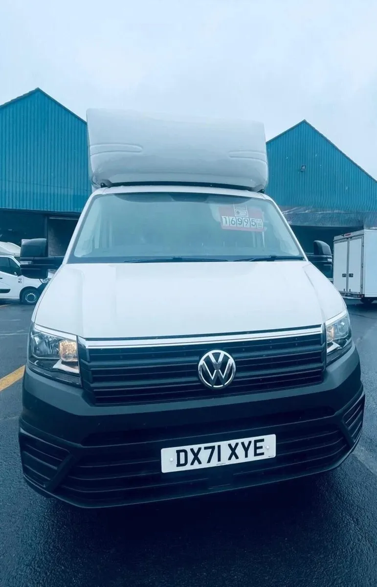 2021 Volkswagen Crafter Luton Box Van - Image 3