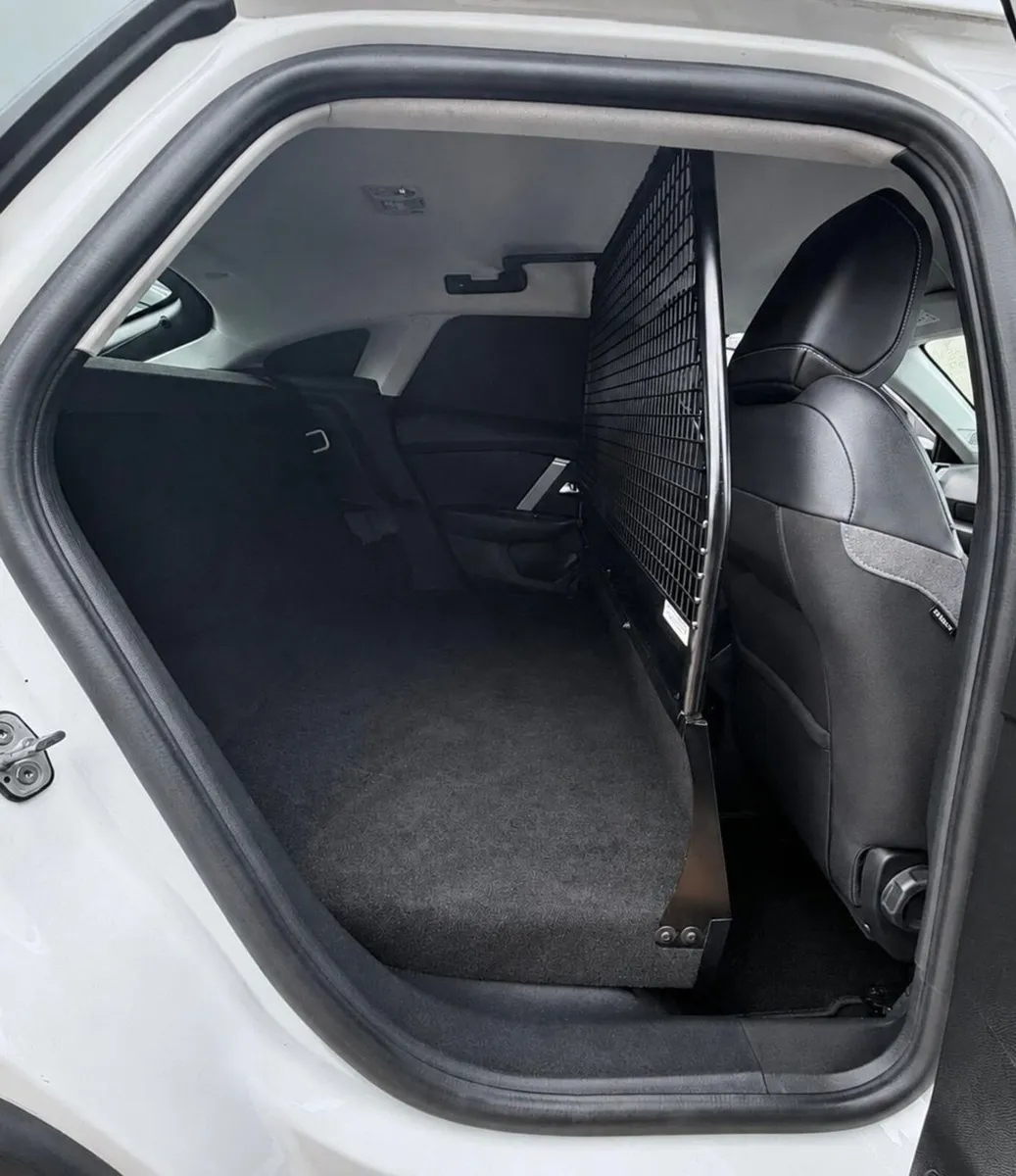 232 Citroen C4 Sportback Commercial - Image 4