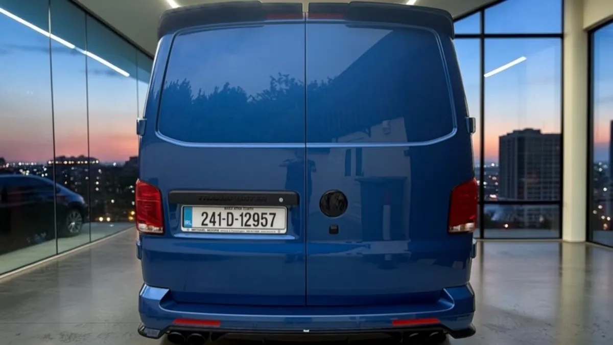 VW Transporter T6.1 Highline 2.0 BiTDI 204 BHP DSG - Image 3
