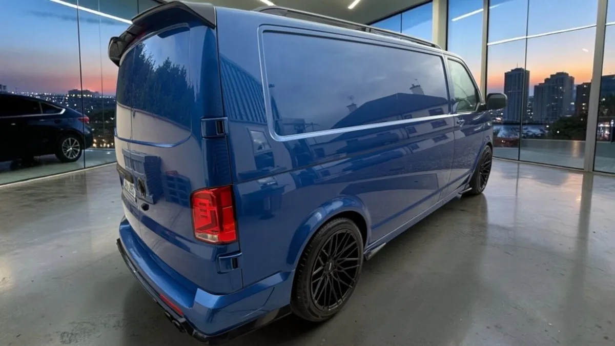 VW Transporter T6.1 Highline 2.0 BiTDI 204 BHP DSG - Image 4