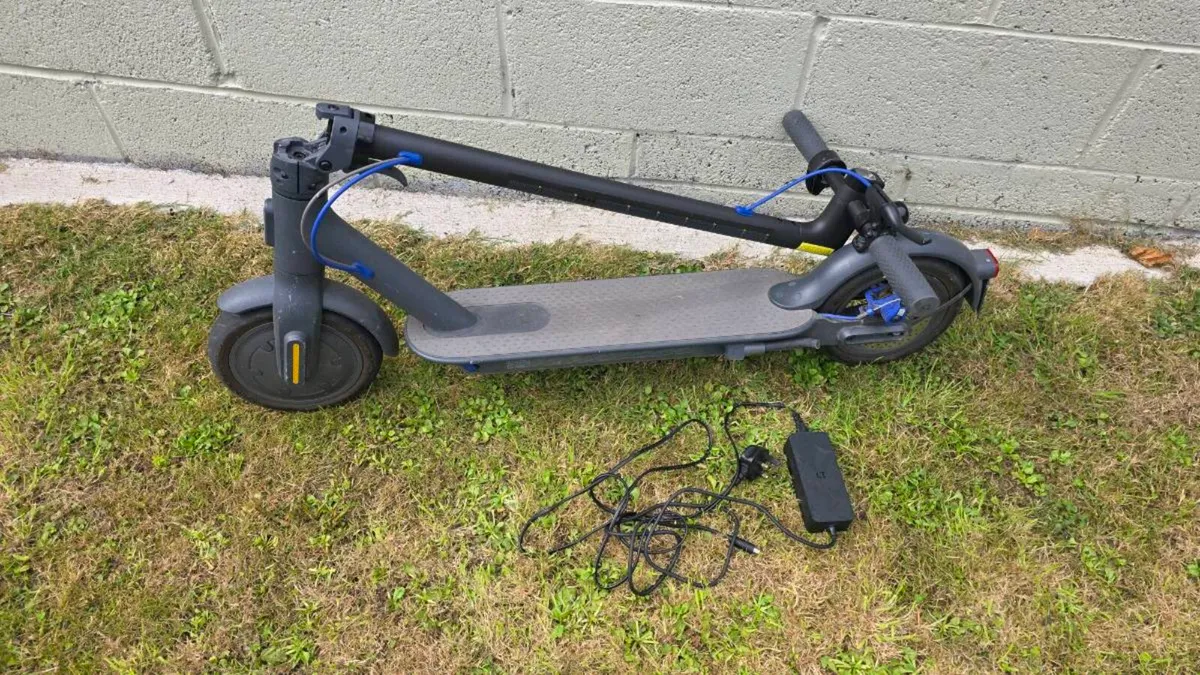 XIAOMI Mi pro 2 E scooter - Image 2