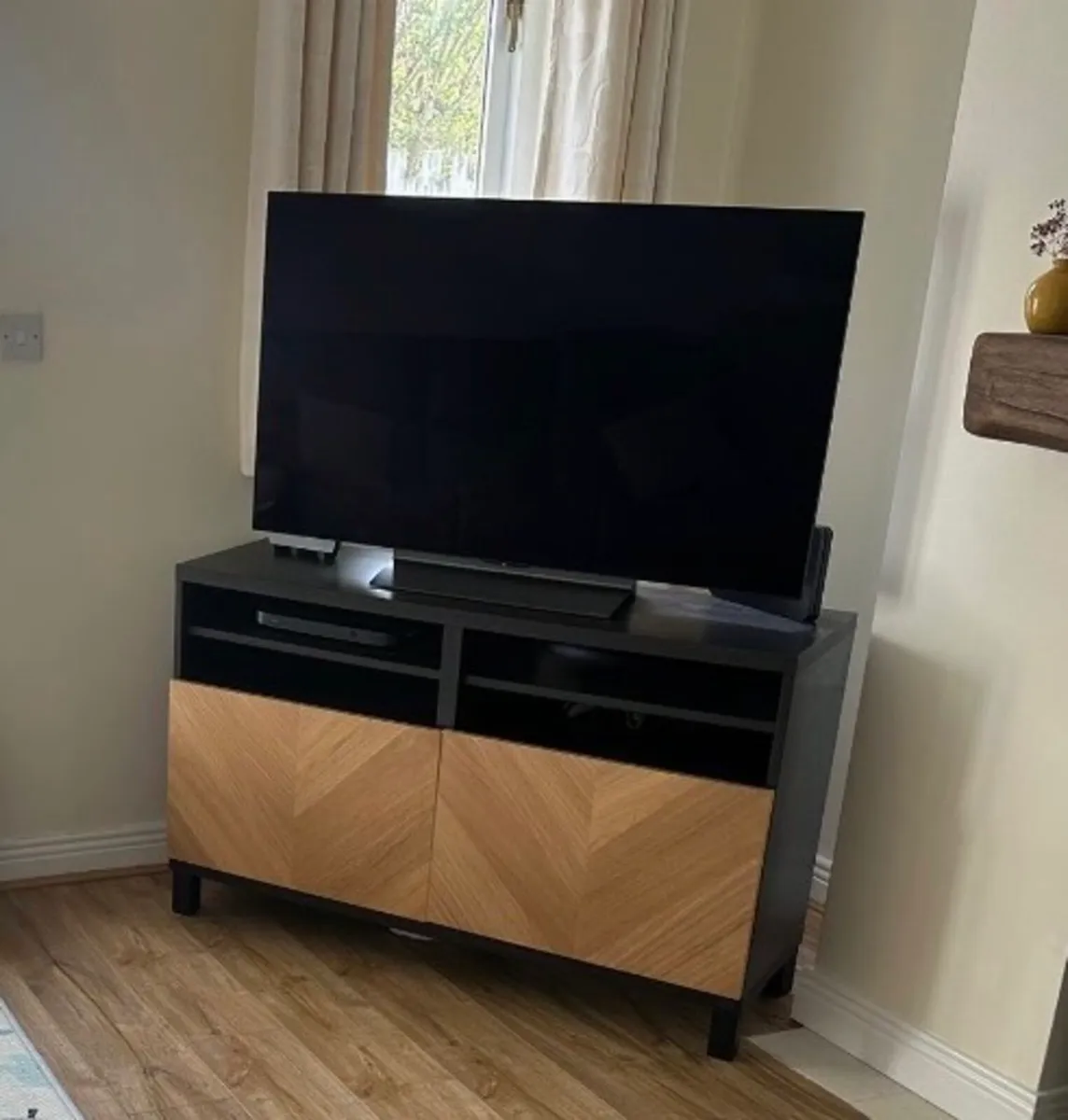TV cabinet - Image 1