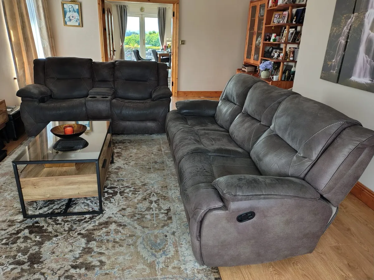 2+3 piece recliner - Image 3