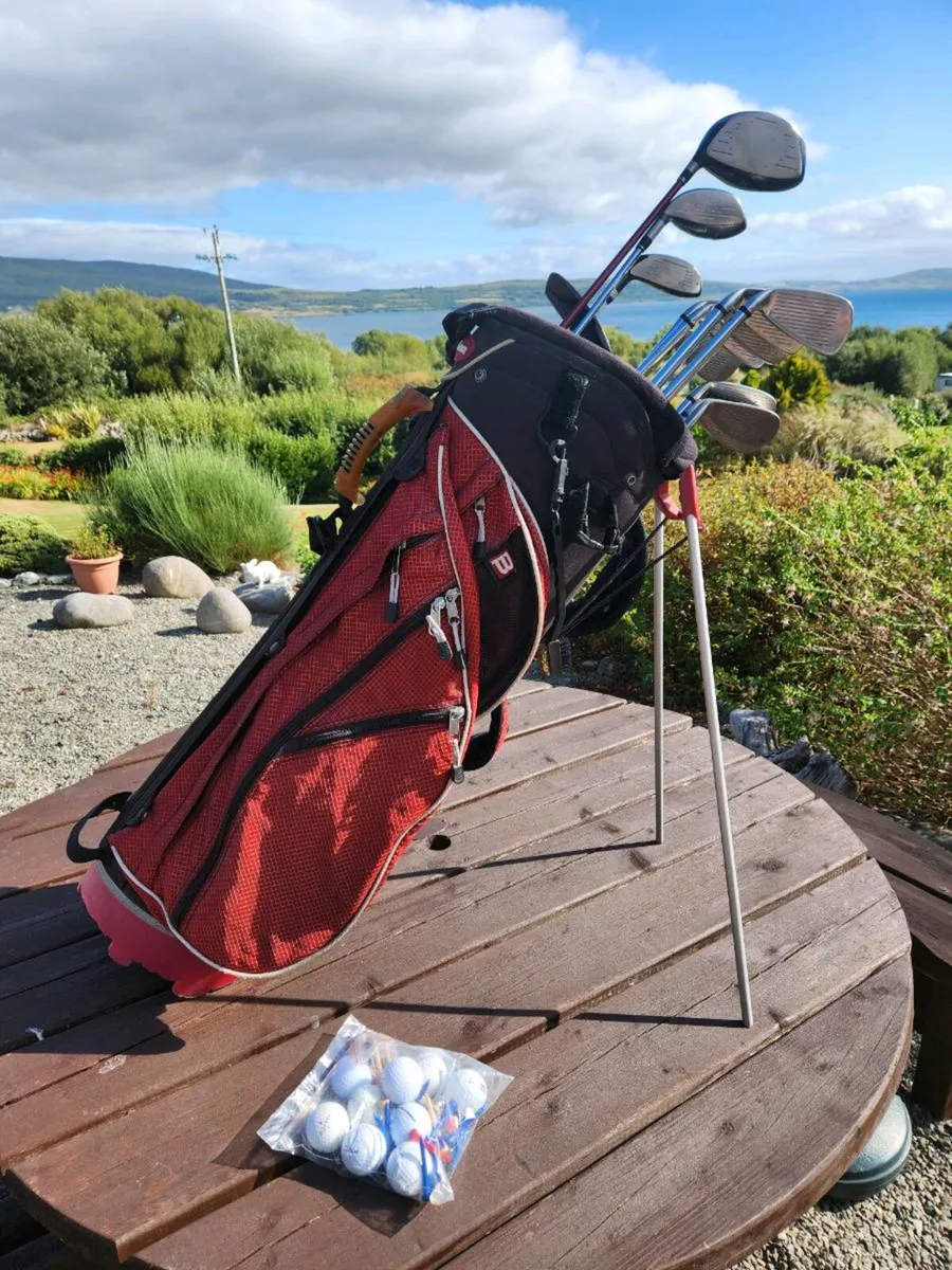 Gents set:  3 woods, 9 irons, bag and putter. - Image 2