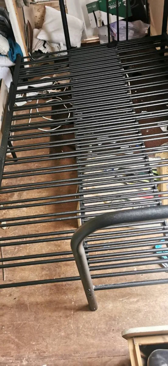 Pull out bed frame. - Image 1