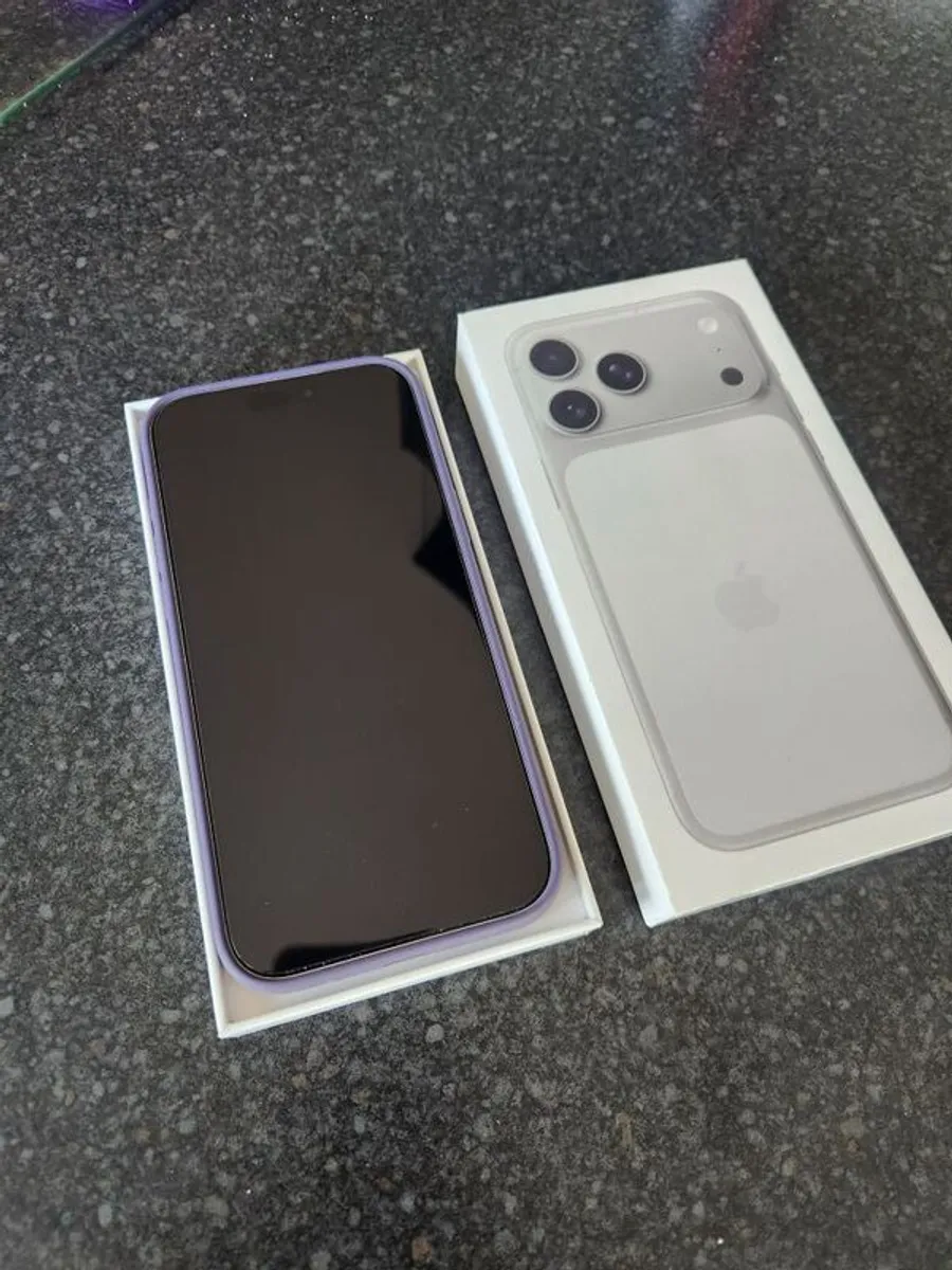 Iphone pro max silver 2tb - Image 3