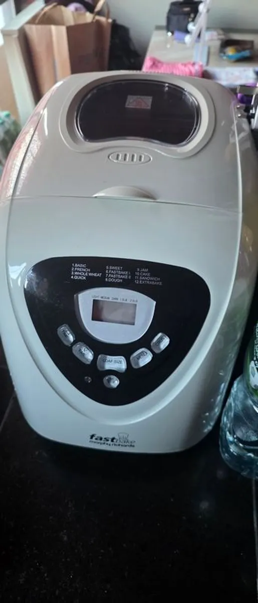 Morphy Richards  fastbake breadmaker + free cookbook - Image 1