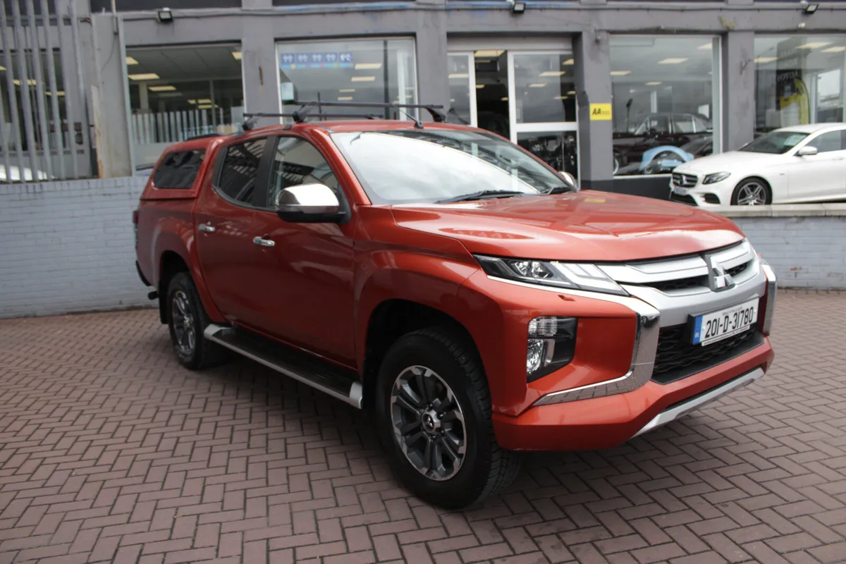 2.2DID WARRIOR CREW CAB 4WD //  BUY WITH CONFIDENC - Image 1