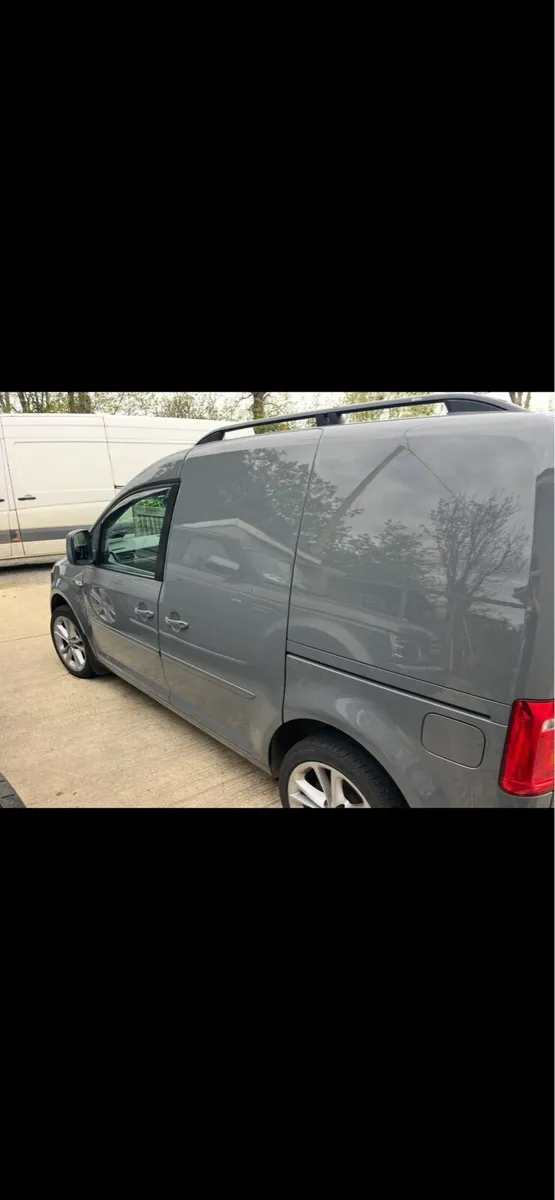 2020 Volkswagen caddy - Image 4
