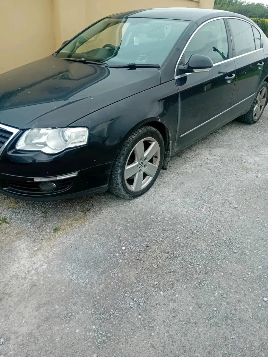 08 vw passat for breaking - Image 2