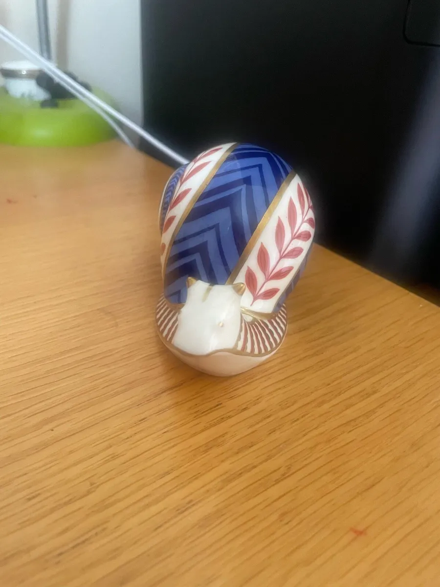 Royal Crown Derby Figurine - Image 2