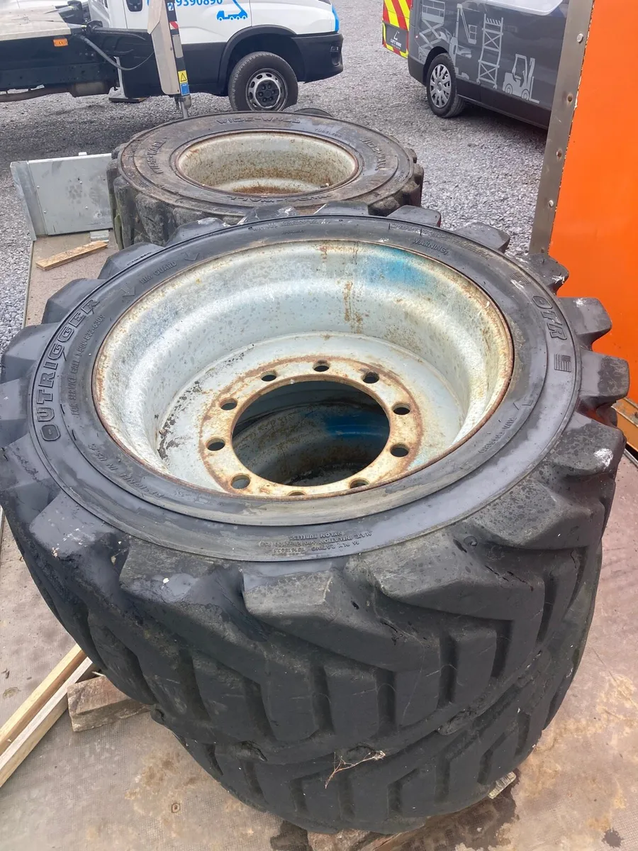 Genie Foam filled wheels - Image 1
