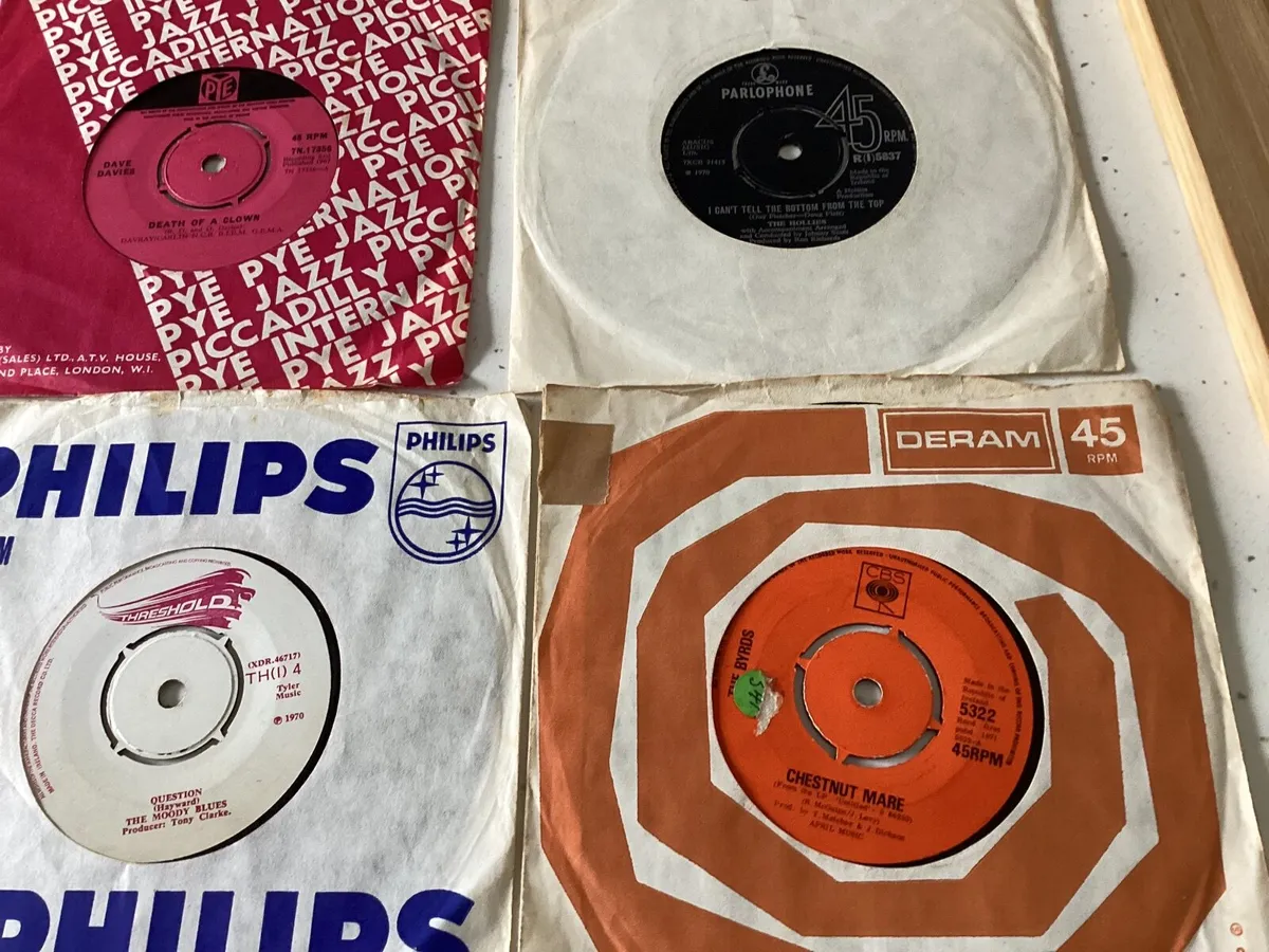 12 Original Vinyl 45s - Image 3