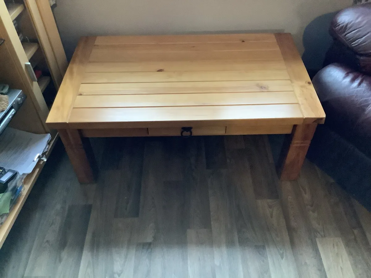 Solid wood coffee table new - Image 2