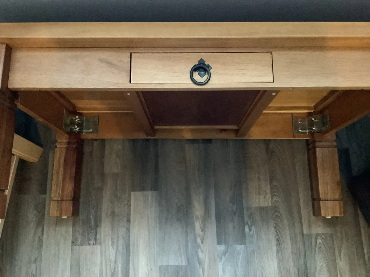 Solid wood coffee table new - Image 4