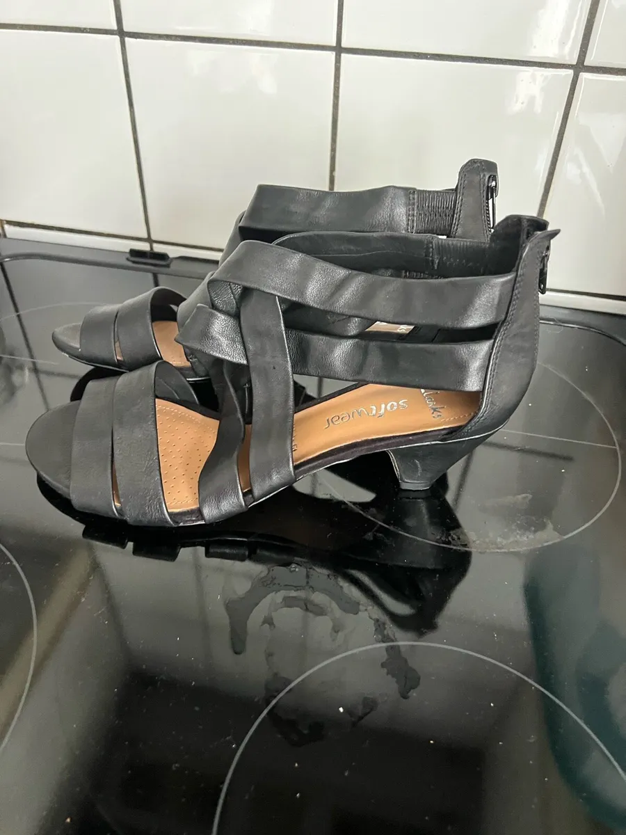 Ladies Clark’s shoes size 6.5 €20 - Image 3