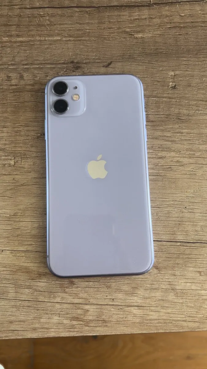 iPhone 11 - Image 1