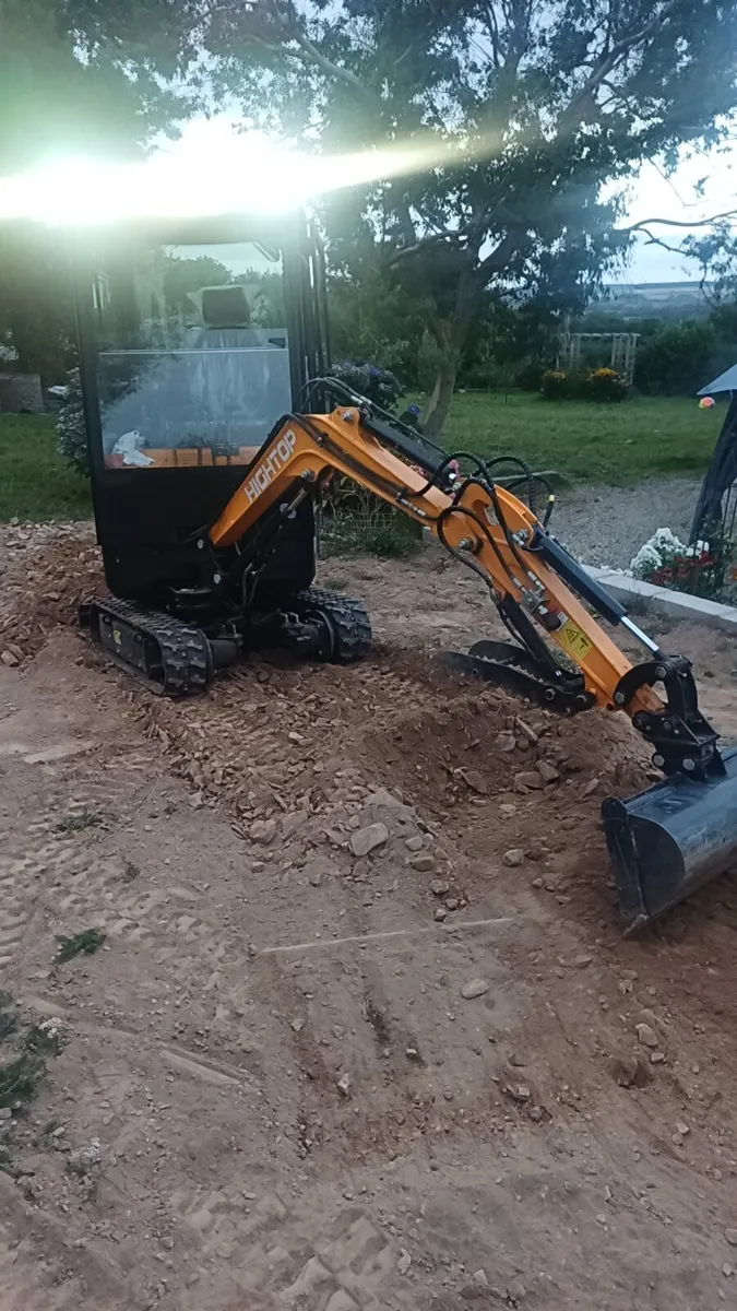 Hightop Ht15 pro 1.5 ton mini digger - Image 3