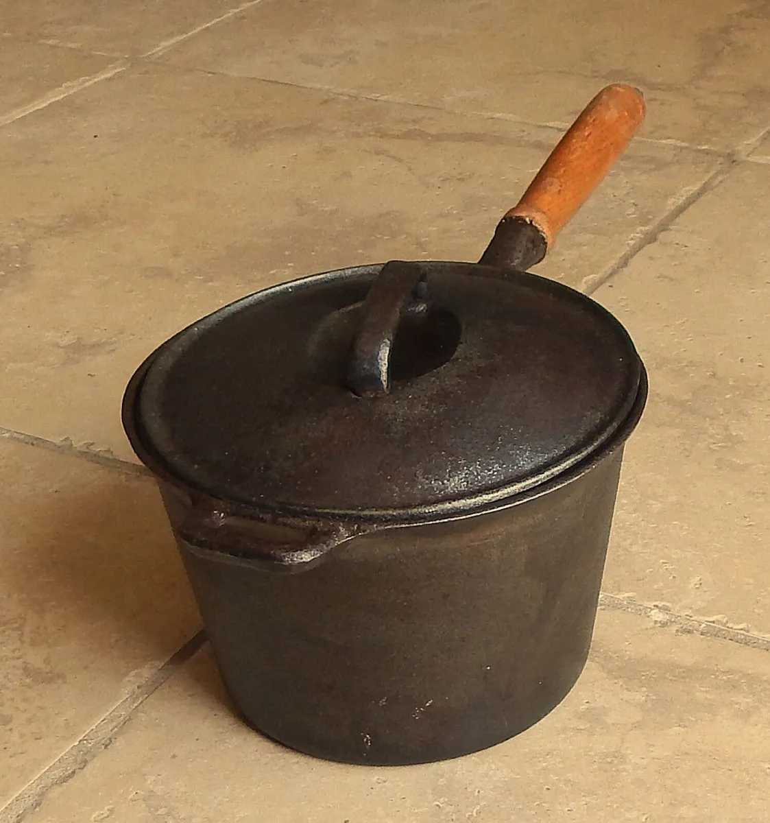Vintage Heavy Duty Cast Iron Saucepan - Image 2