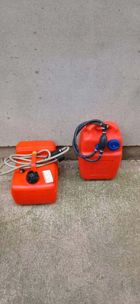 Outboard tanks - Image 1