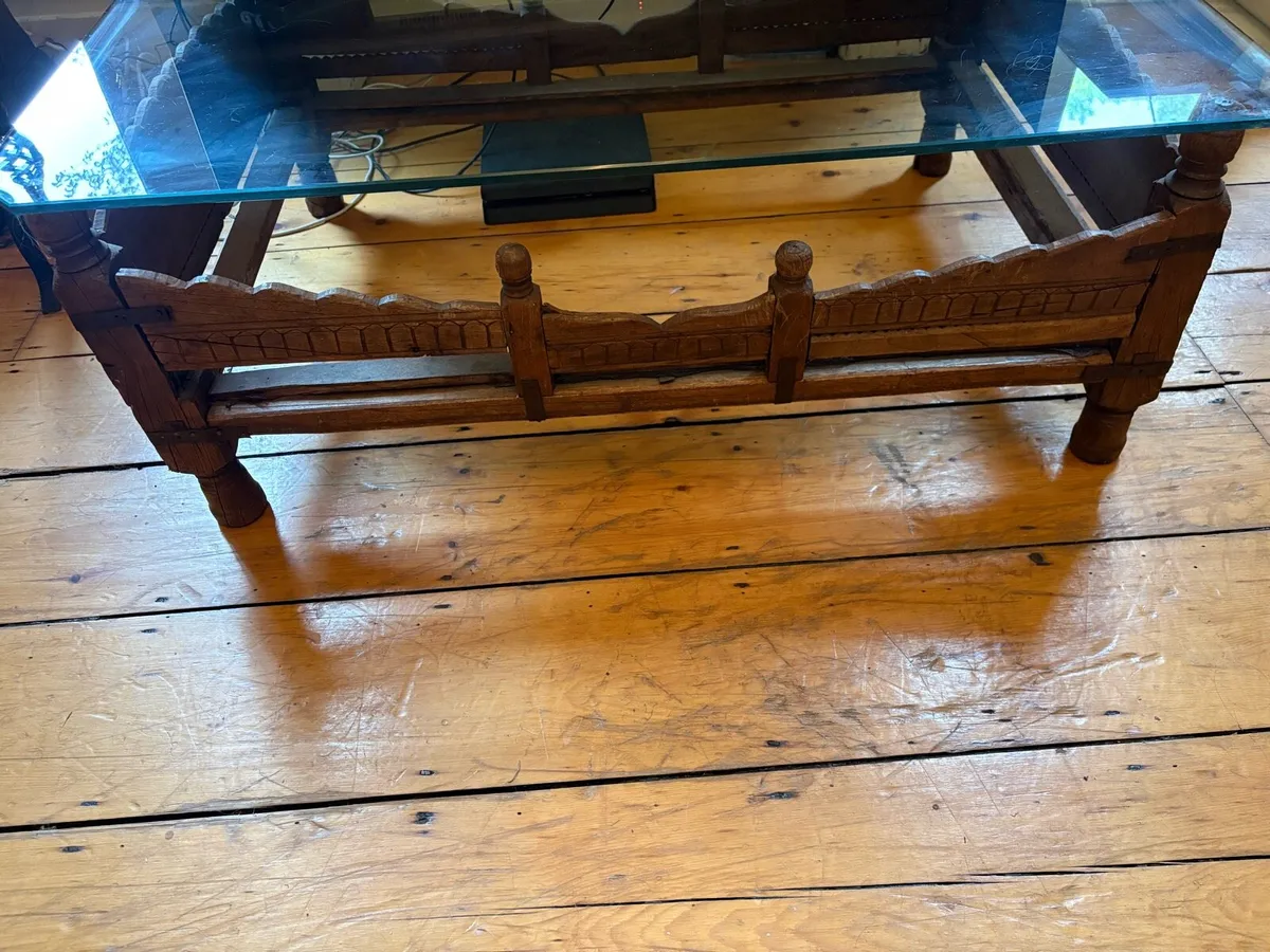 Large glass coffee table - Image 3