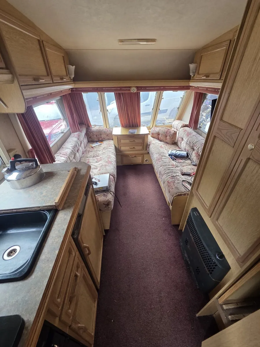 Caravan 4/5 berth - Image 4