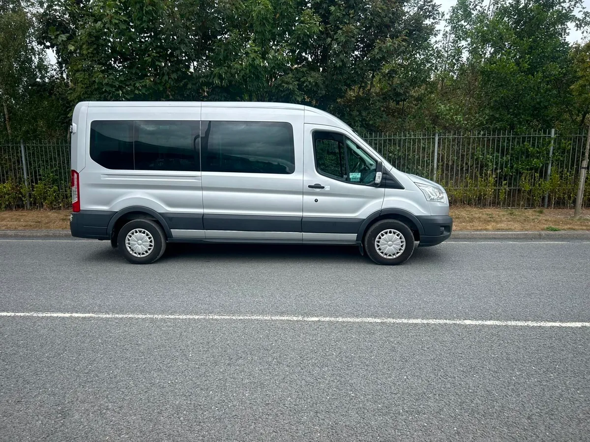 2016 Ford transit 13 seater minibus 1 owner - Image 2