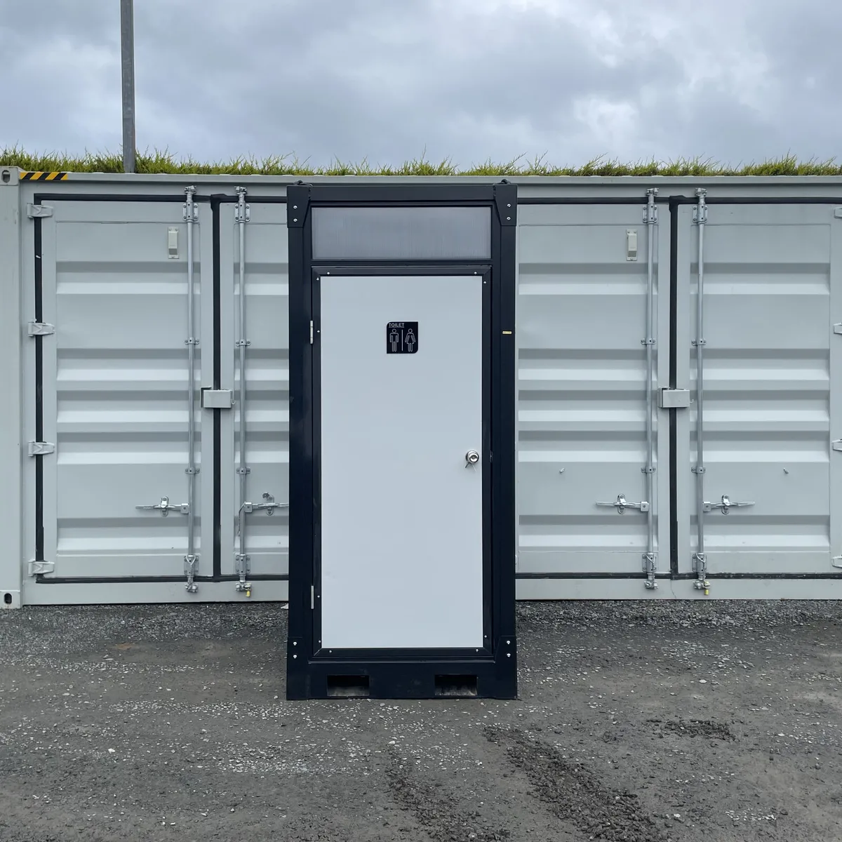 New 220V Single Portable Toilet **Online Auction** - Image 3