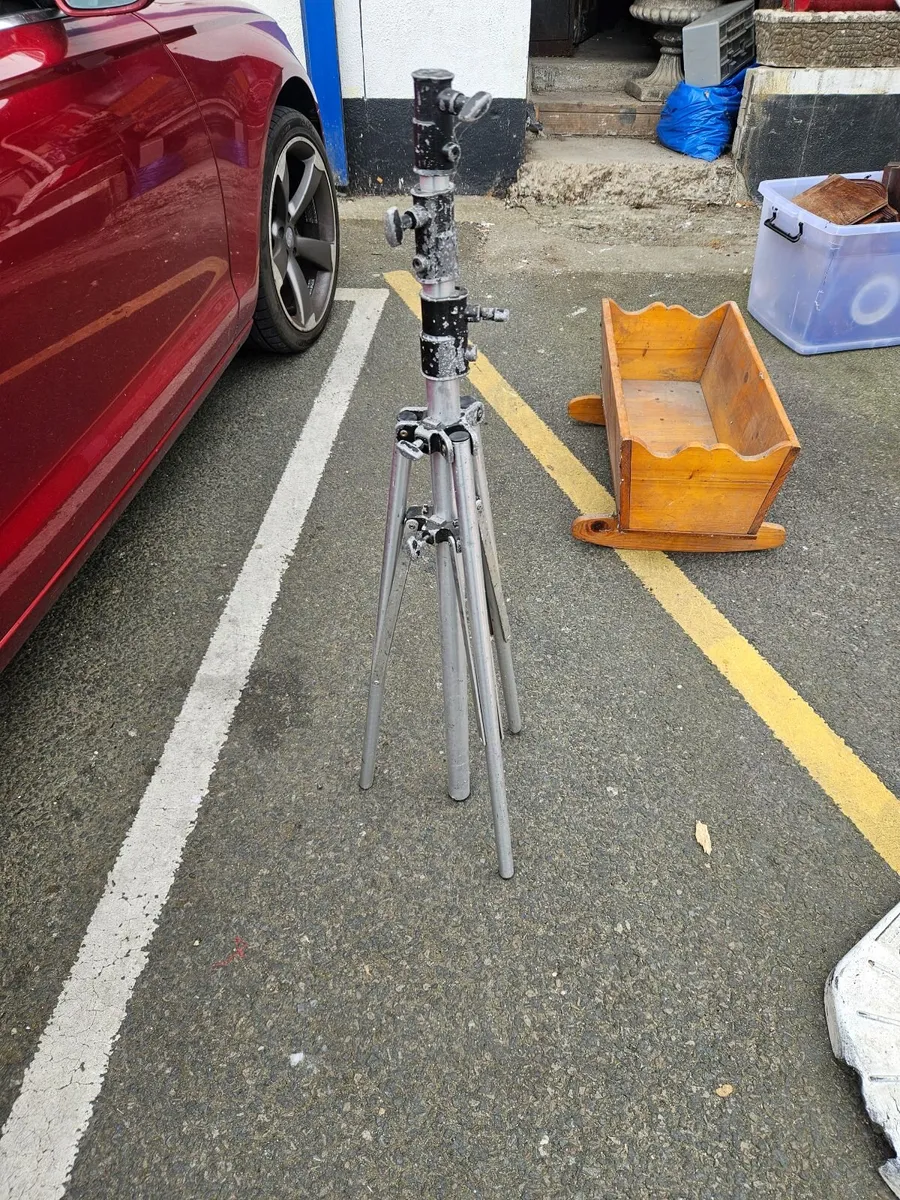 Camera Tripod - Image 1