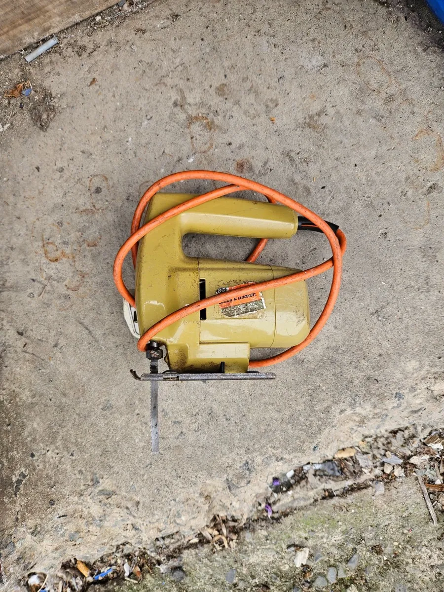 Vintage Black and Decker Skill Saw - Image 3