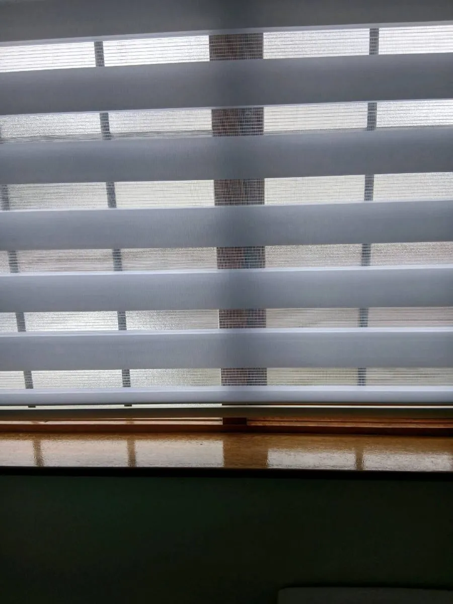 Window blinds - Image 1