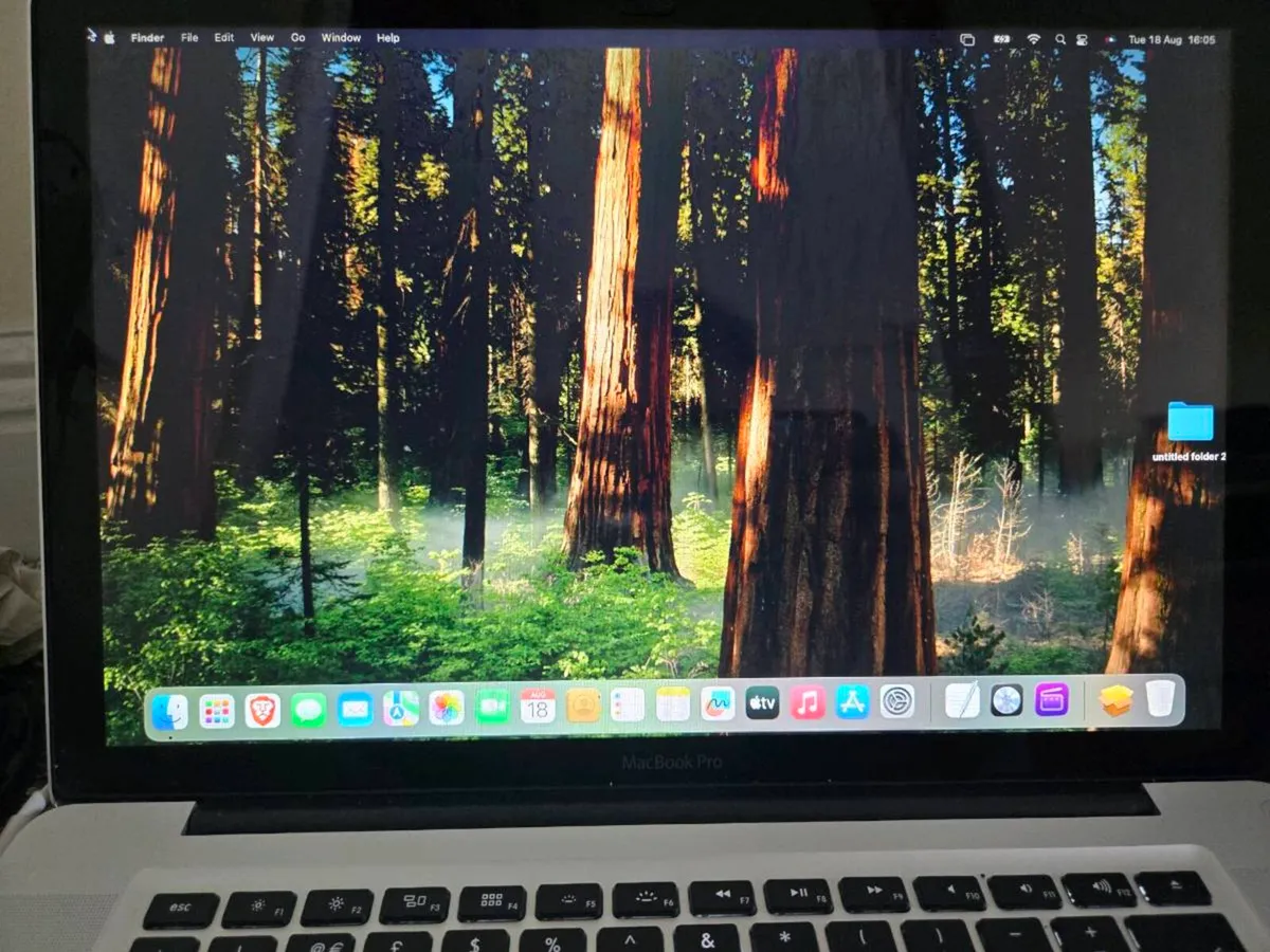 MacBook Pro - Image 2