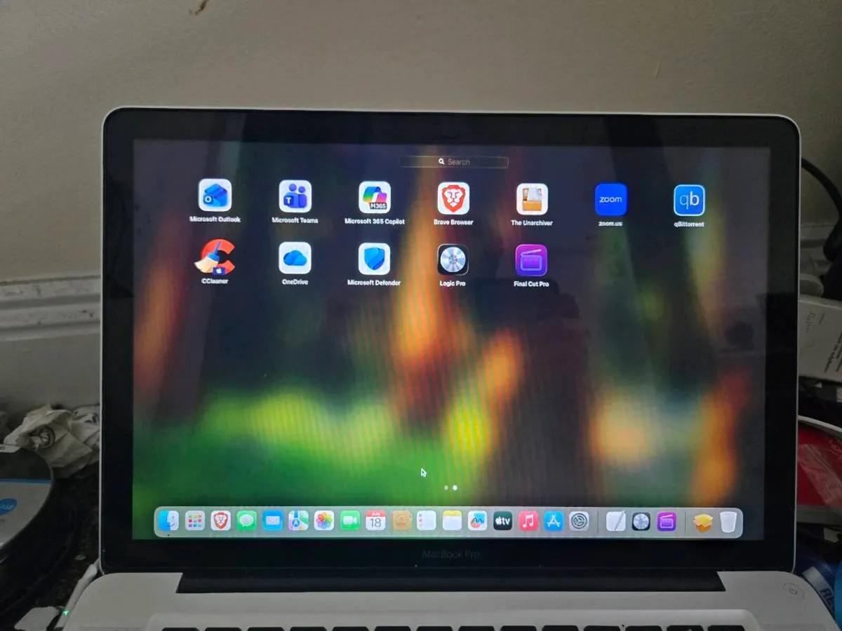 MacBook Pro - Image 3