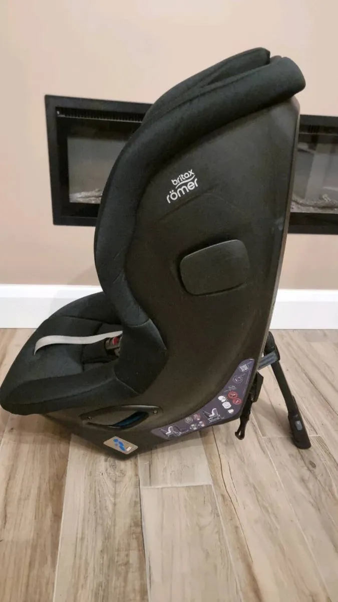 Britax Safe-Way M 2 I 36kg Rear Facing Car Seat - Image 2