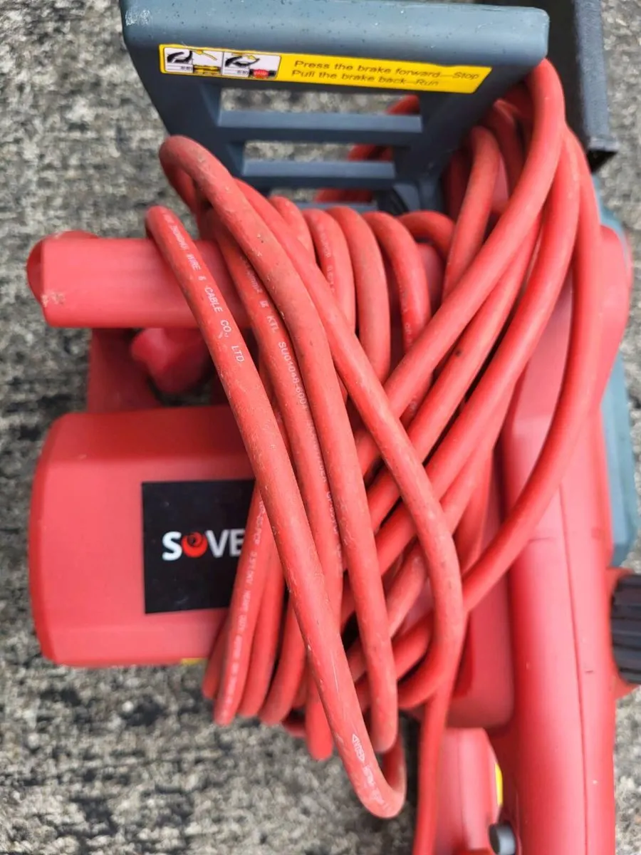 Chain Saw - Image 2