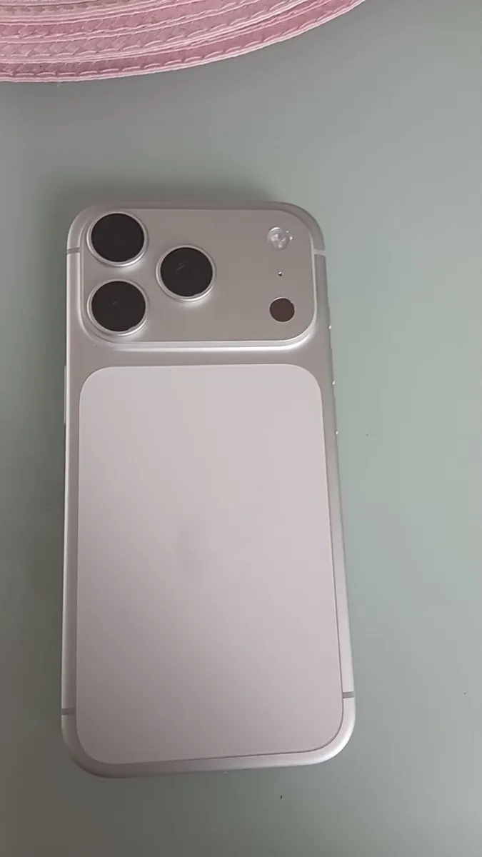 Iphone 17 pro - Image 1