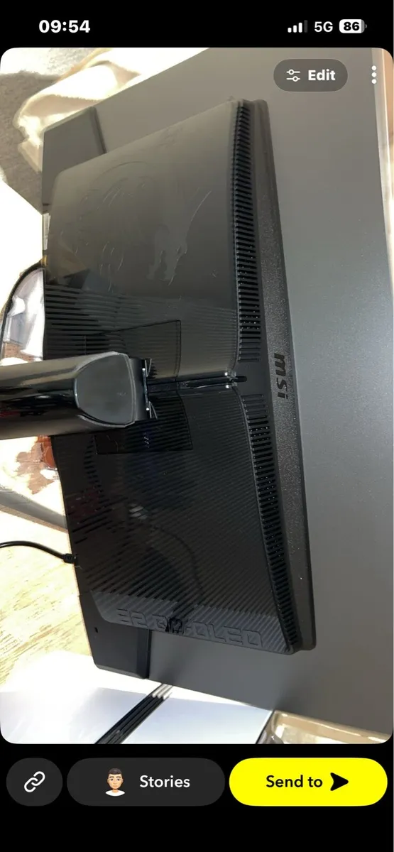 MSI MAG321 CUP QD-OLED 32” UHD Curved game monitor - Image 3
