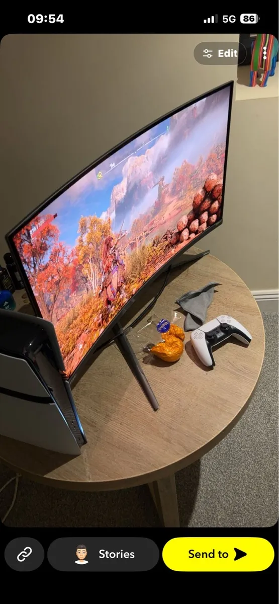 MSI MAG321 CUP QD-OLED 32” UHD Curved game monitor - Image 4