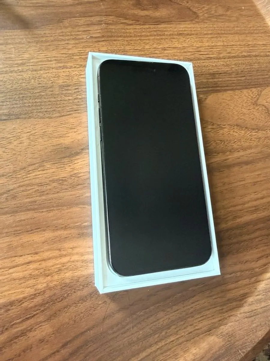 iPhone 15 Pro Max 256GB - Image 1