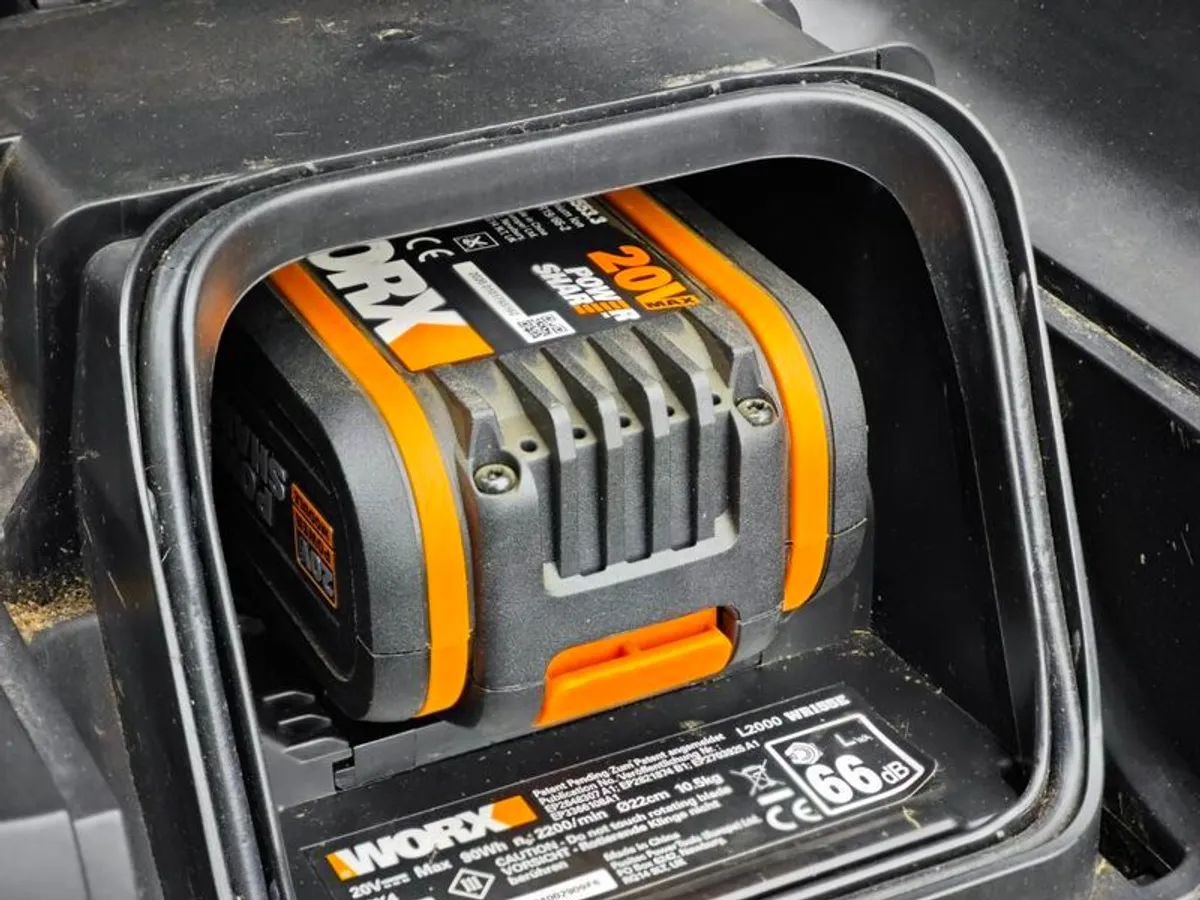 Worx Landroid L2000 WR155E Robot Lawnmower - ACS, - Image 4
