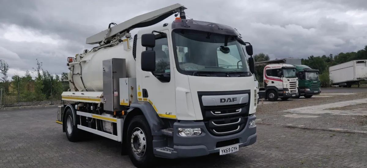 2019 (69) DAF LF 260 18 Ton Tipping Whale Gully - Image 1