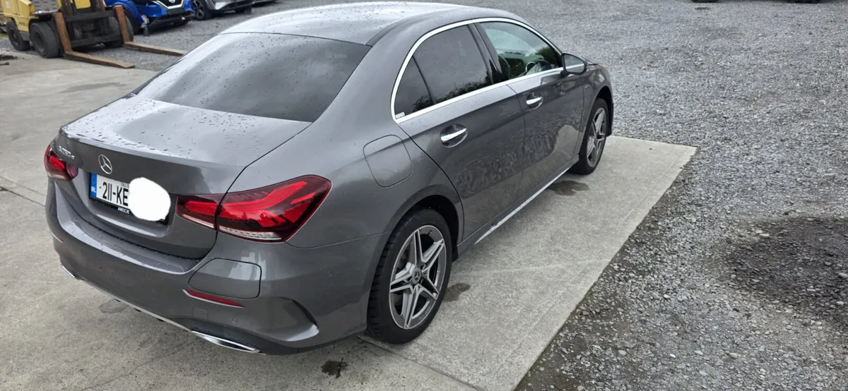 211 MERCEDES A250E - Image 3