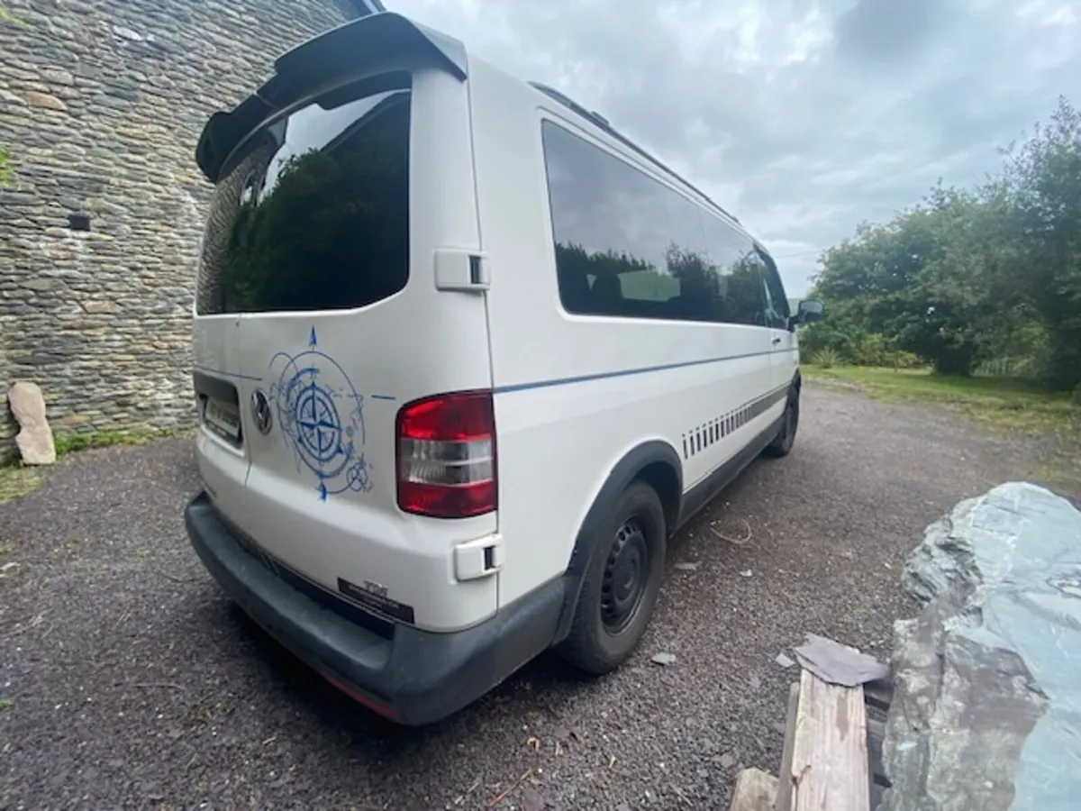 Volkswagen Transporter 2015 - Image 2